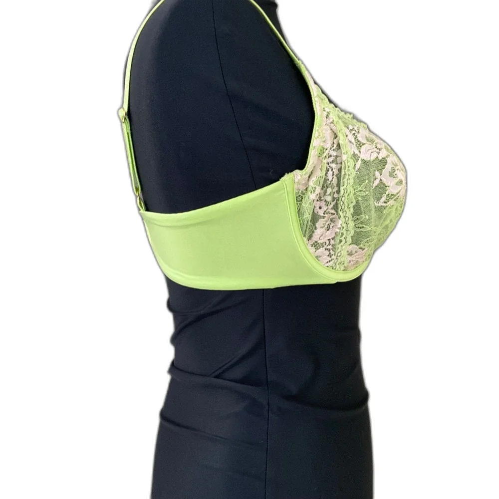 Victoria's Secret VERY SEXY Unlined Floral laced green Demi Bra. Sz 36D